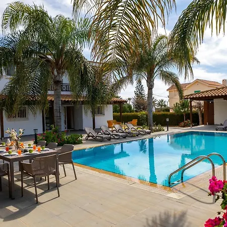 Vila Cape Greco Palm Trees Ayia Napa