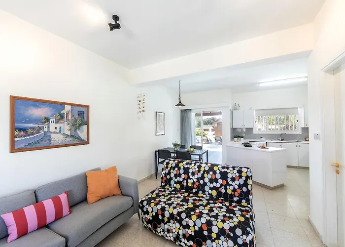 Vila Cape Greco Palm Trees