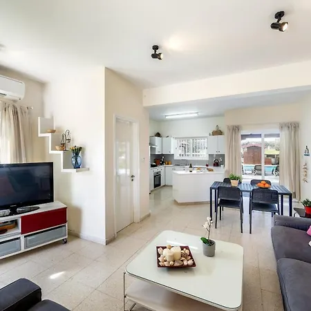 Cape Greco Palm Trees Vilă