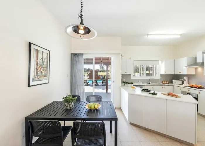 Cape Greco Palm Trees * アヤナパ