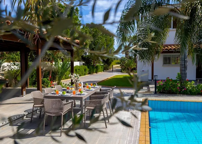 Villa Cape Greco Palm Trees *